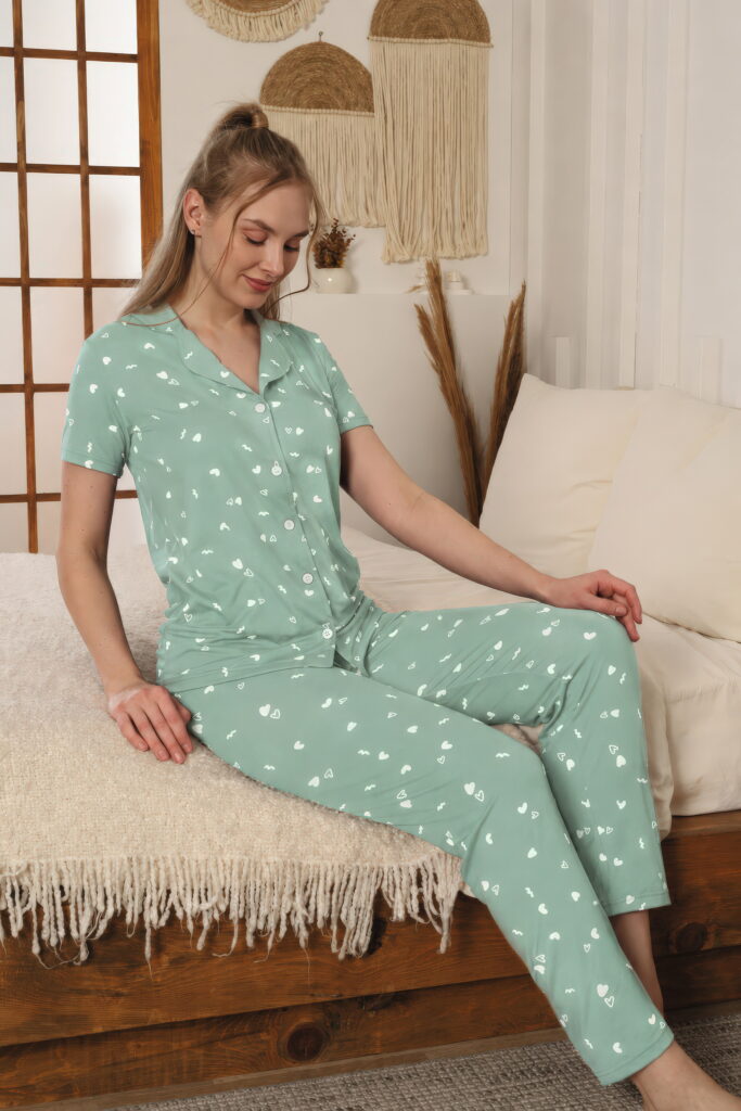 yeşil kalp desenli pijama takım yakalı düğmeli
